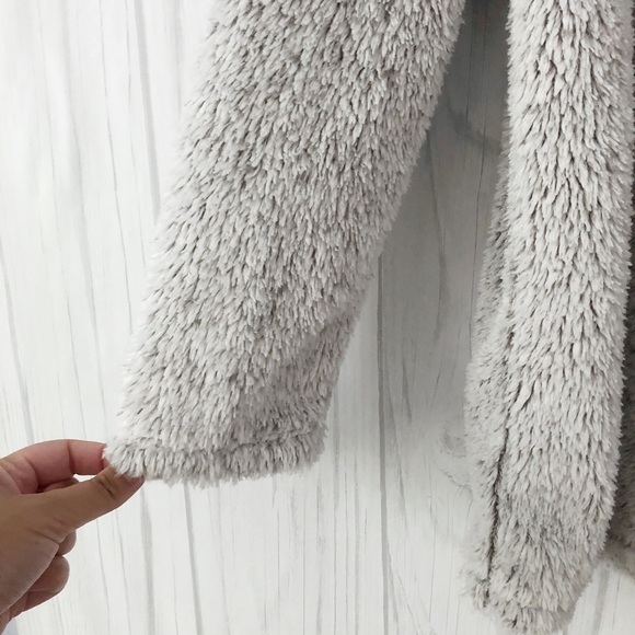 Dylan Cowl Neck Sherpa Fuzzy Pullover Gray Size Medium - Picture 4 of 7